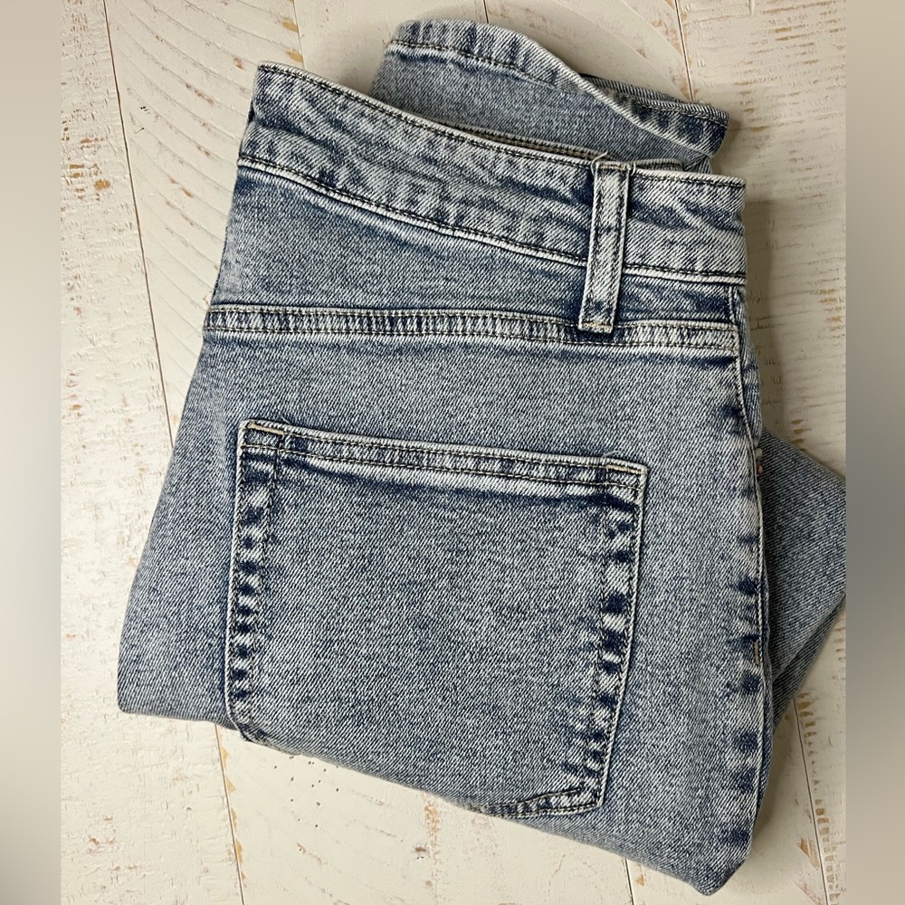 WILD FABLE distressed mom jeans